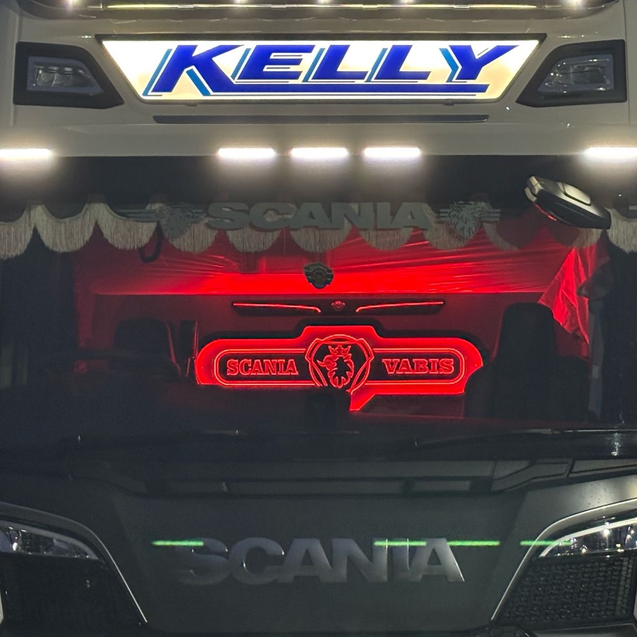 SCANIA V8 LEATHERETTE RED PLUSH TRUCK LIGHTBOARD (RGB) 4 Scania V8 Leatherette Red Plush Truck Lightboard (RGB) - Image 4