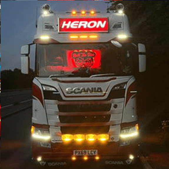 Custom dutch style illuminated led truck headboard 4 04d469e1de793b76954958c695380115