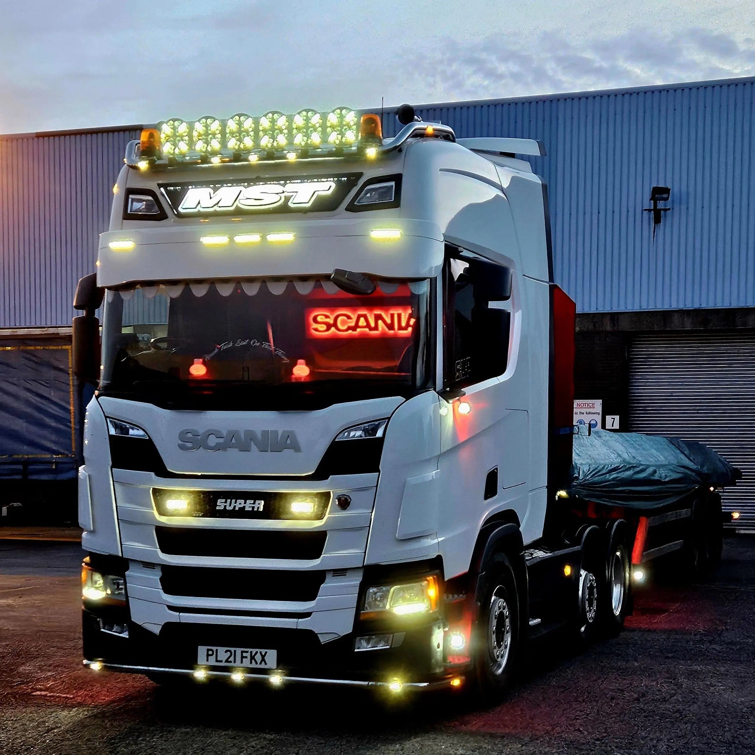 Super truck light board suitable for scania 4 D97142a6c176f3a7922bf543ae5d6d60
