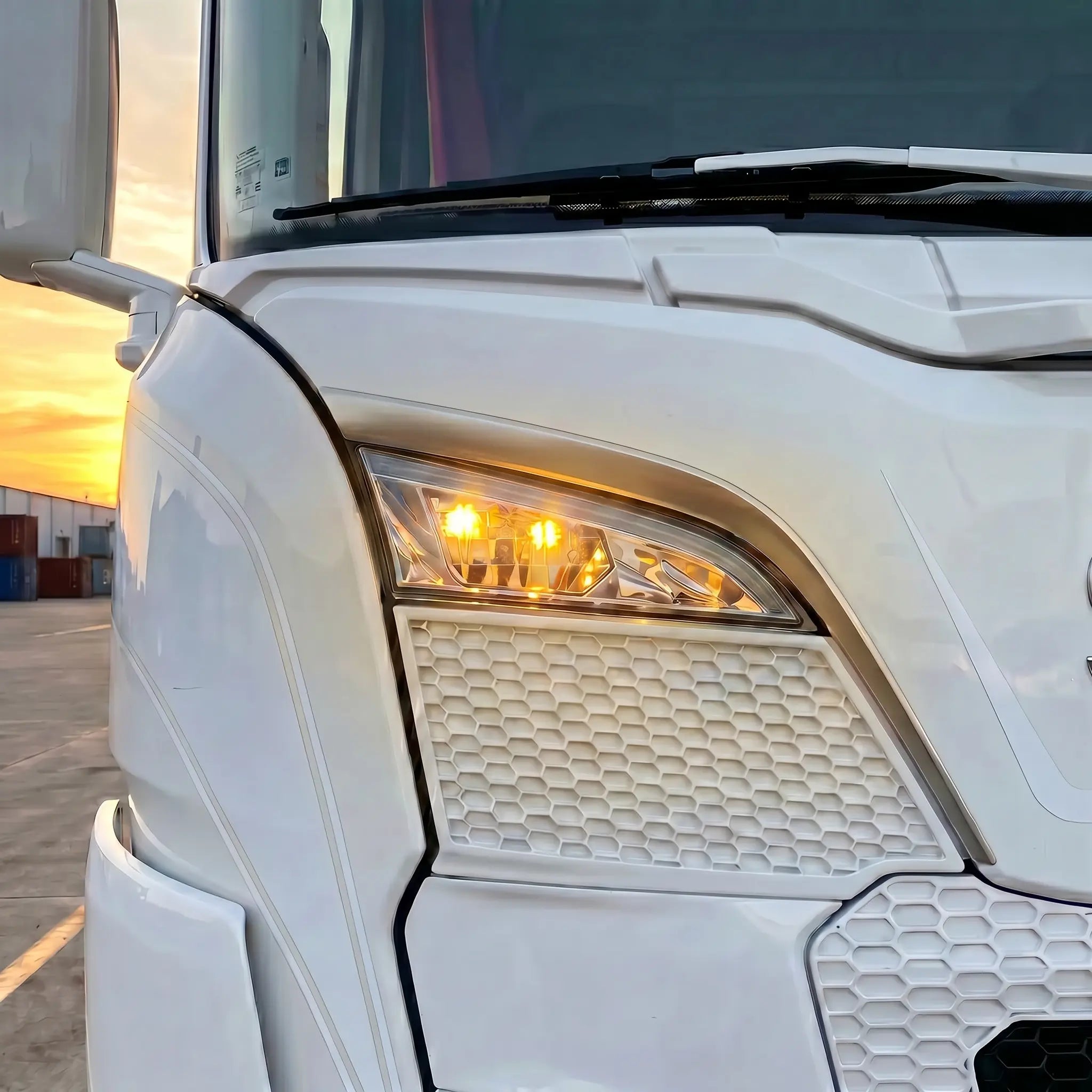 Next-Gen Dual-Color Position Lights High Beam (Fits Scania 2023+) 2 42813d196207274e7d7f8f74ef4a67b6