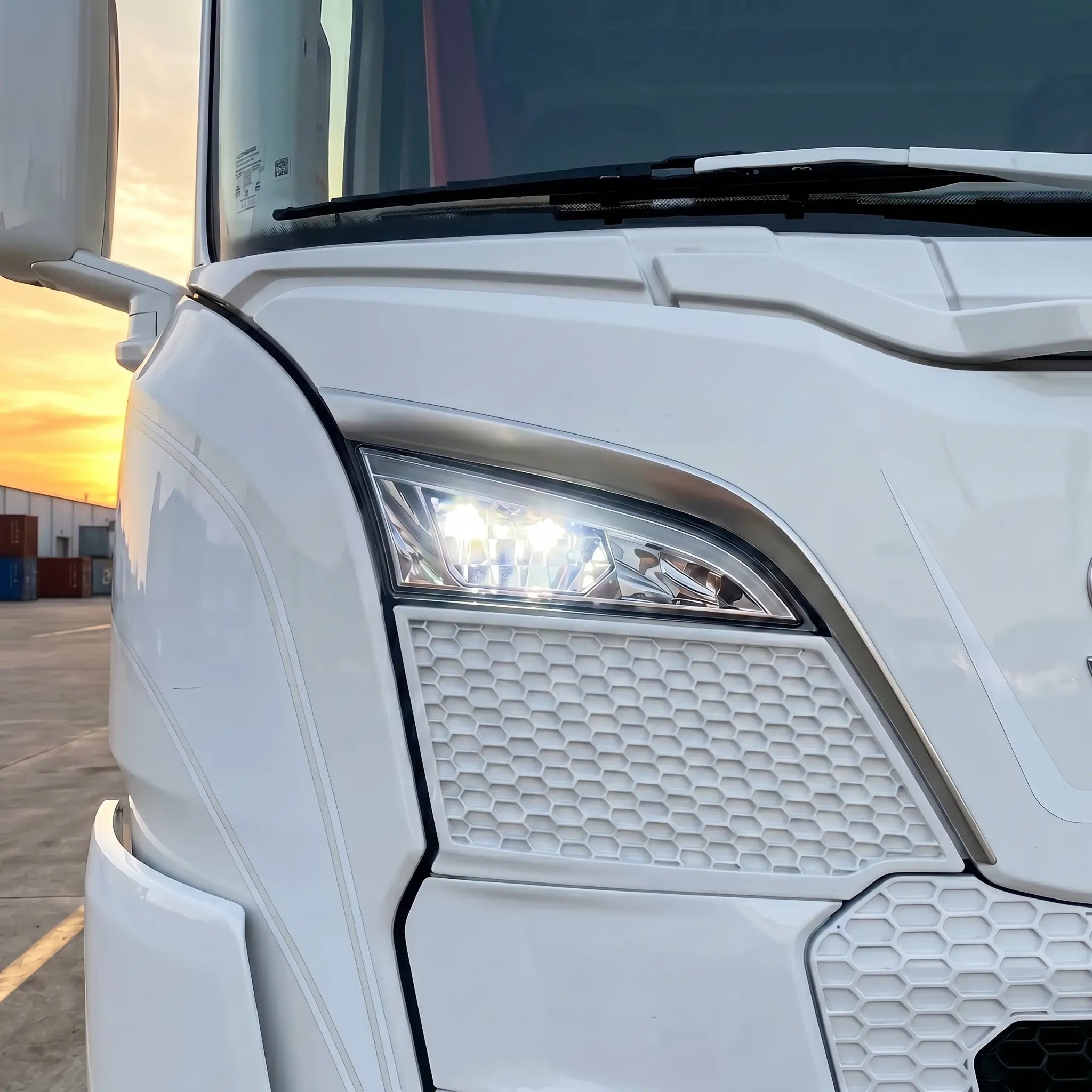 Next-Gen Dual-Color Position Lights High Beam (Fits Scania 2023+) 3 85dd279234ce2055b6ab9ecf2c0391b5